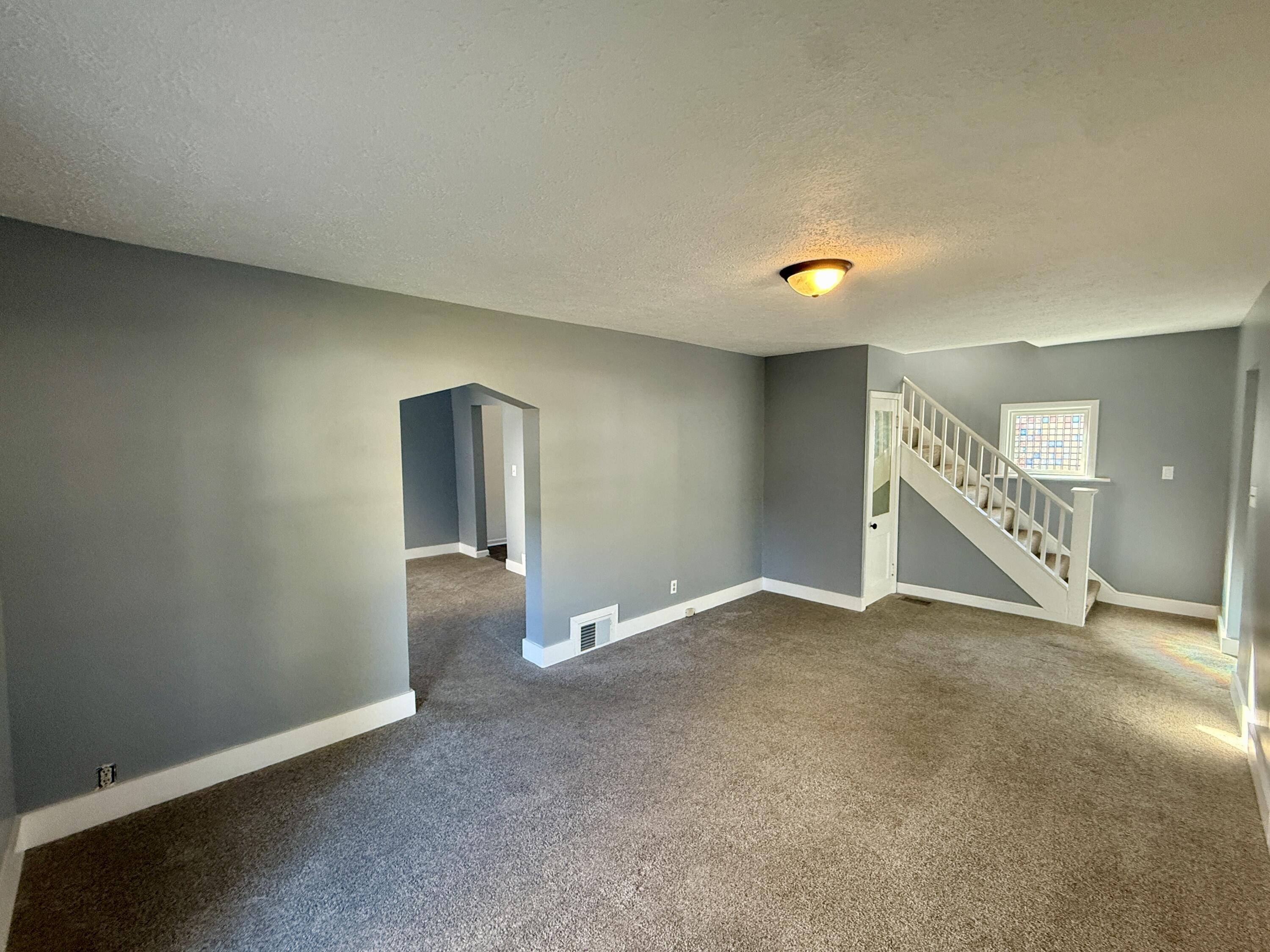 613 Gilbert Street Jackson, MI 49202 - Photo 12 of 29 IMG_4864