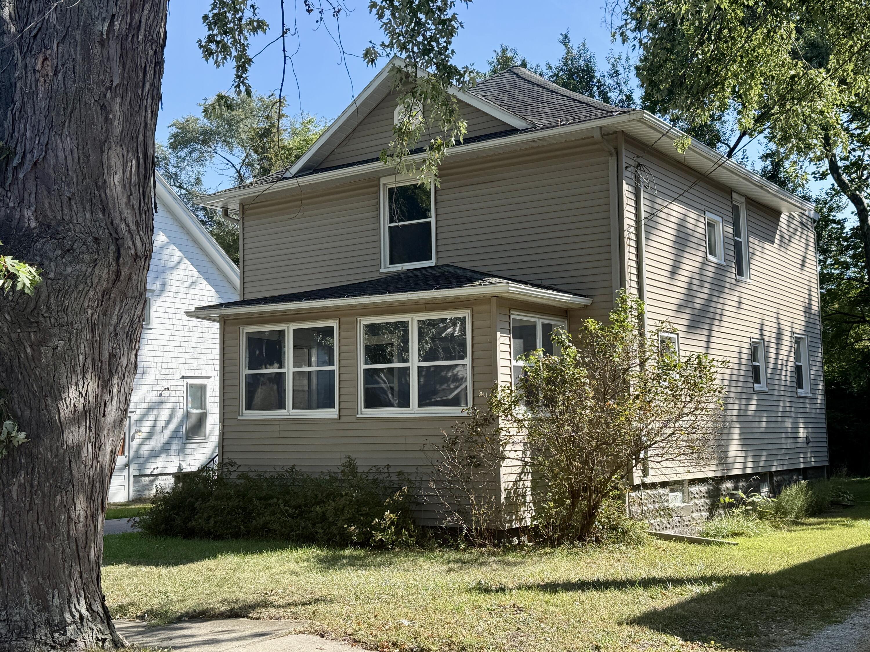 613 Gilbert Street Jackson, MI 49202 - Photo 4 of 29 IMG_4855