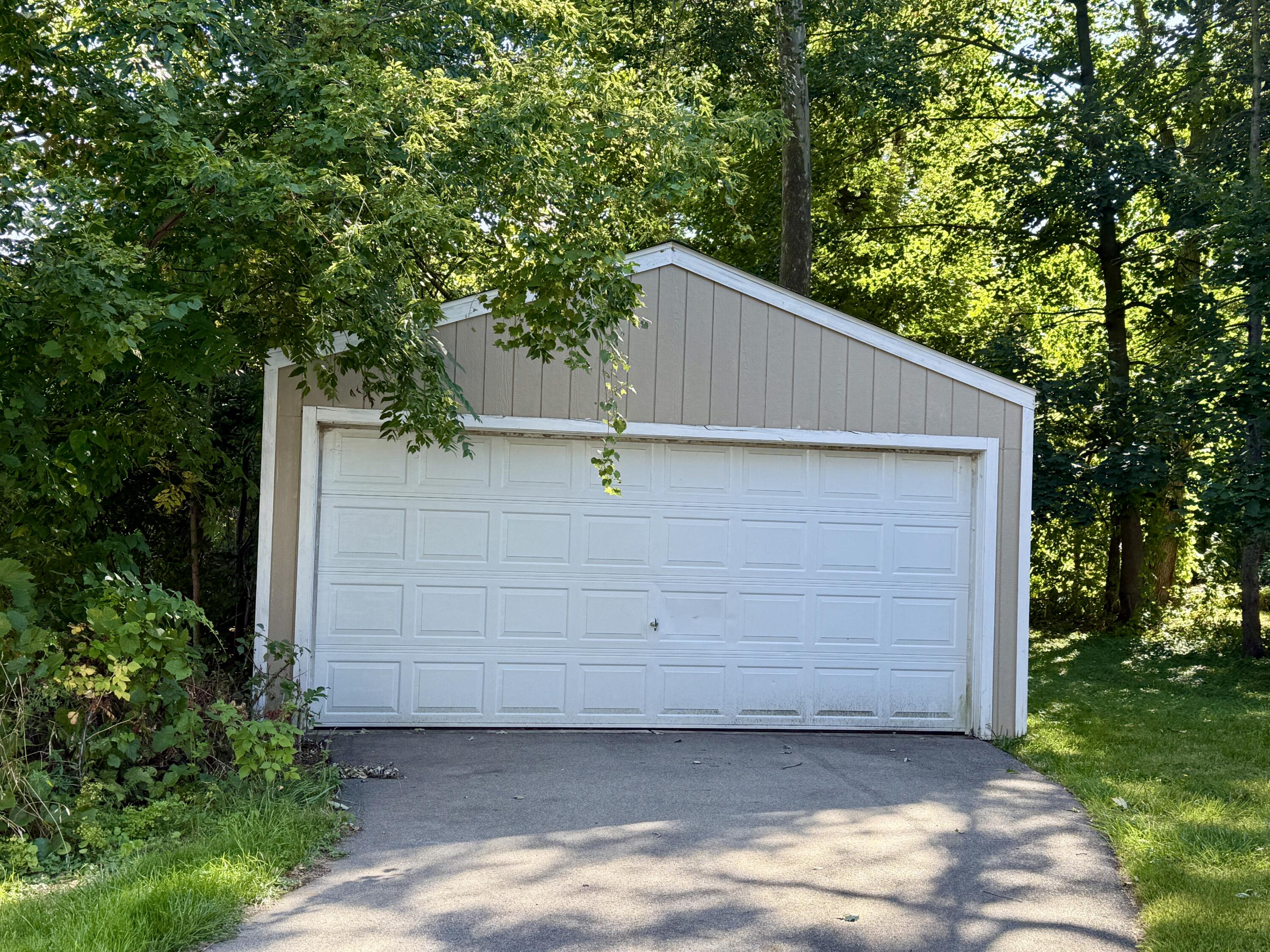 613 Gilbert Street Jackson, MI 49202 - Photo 5 of 29 IMG_4857