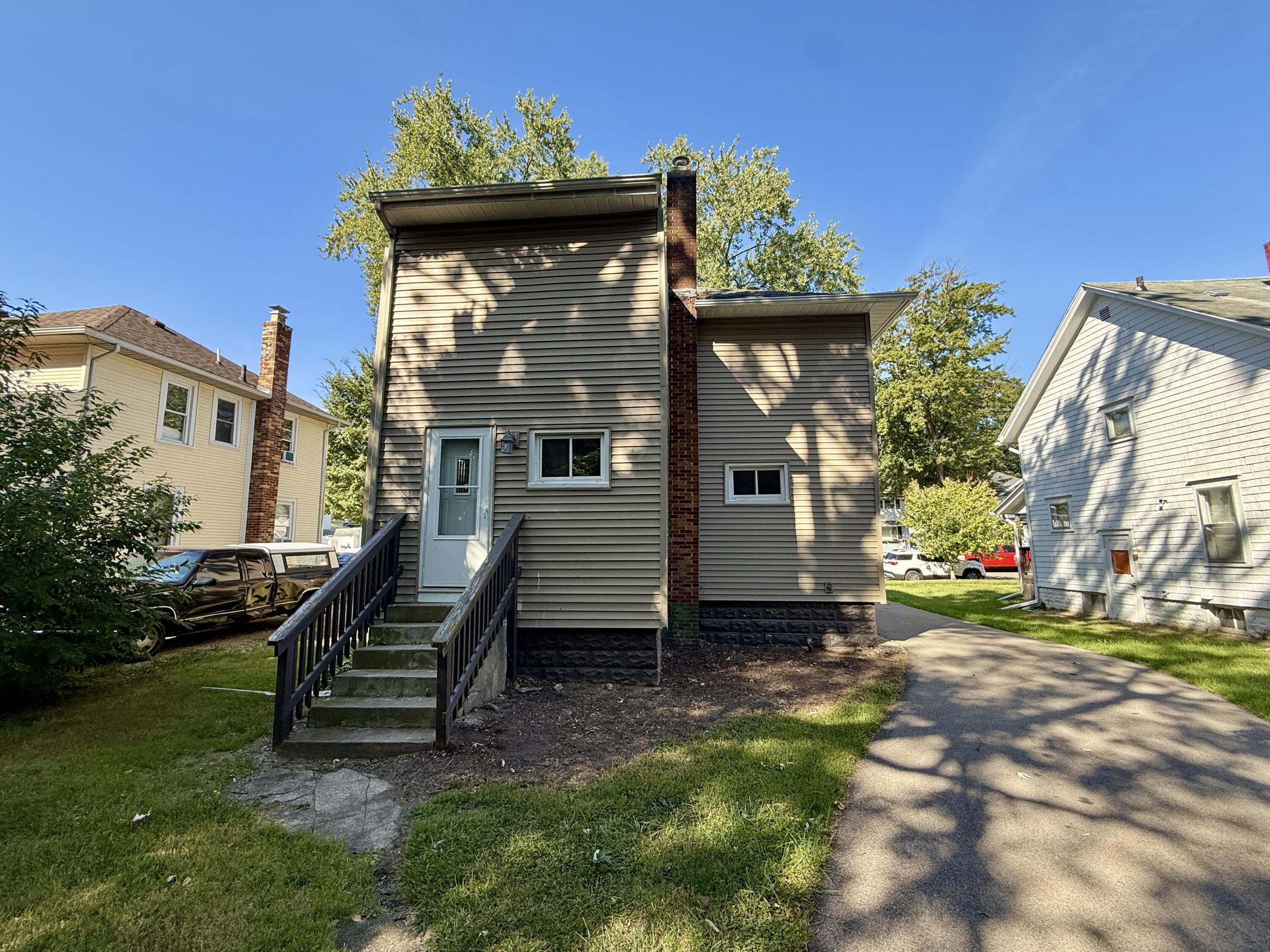 613 Gilbert Street Jackson, MI 49202 - Photo 6 of 29 IMG_4858