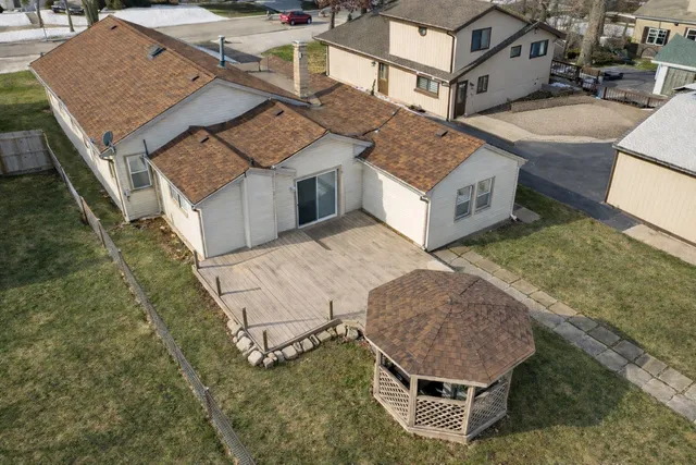 $365,900 | 303 North Elmwood Avenue, Wood Dale, IL 60191