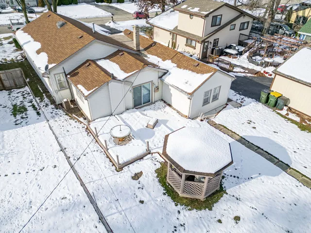 $365,900 | 303 North Elmwood Avenue, Wood Dale, IL 60191