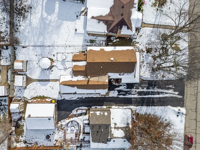 $365,900 | 303 North Elmwood Avenue, Wood Dale, IL 60191