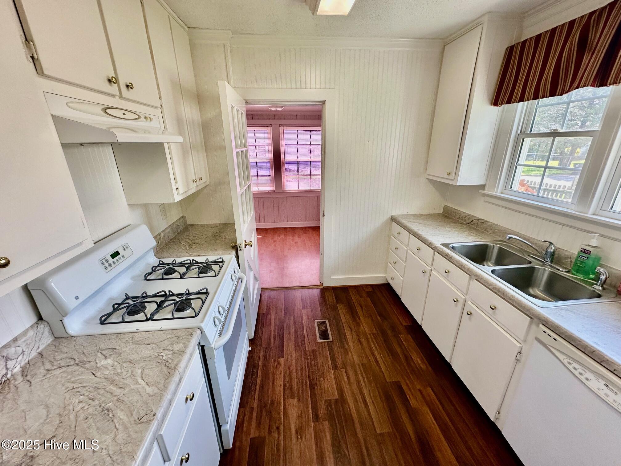 1208 West Main Street Williamston, NC 27892 - Photo 13 of 43 IMG_3635