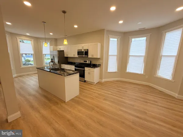 $1,750 | 3 East Overlea Avenue, Unit 2, Baltimore, MD 21206