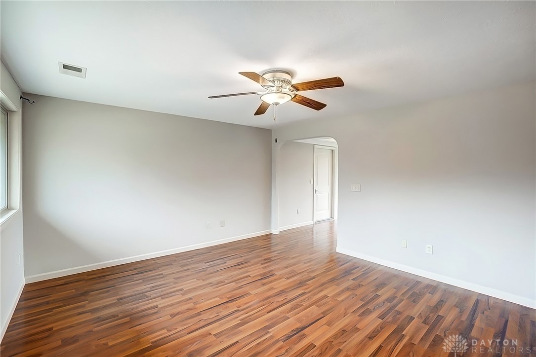 5870 Beth Road Dayton, OH 45424 - Photo 5 of 31 Gallery Image 5