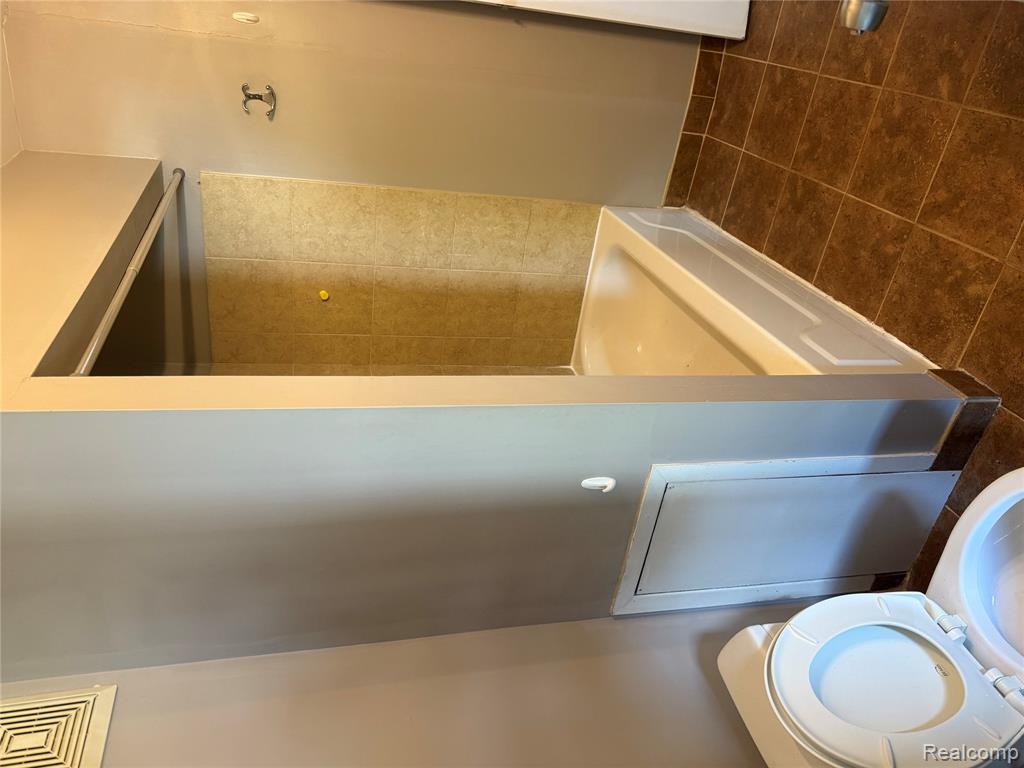 479 Cambridge Road Royal Oak, MI 48067 - Photo 12 of 24 Gallery Image 12