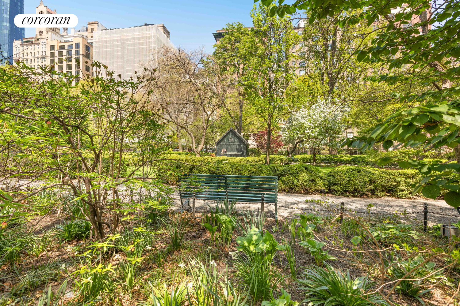 22 Gramercy Park South, Unit PH Manhattan, NY 10003 - Photo 21 of 25 a view of a lake with houses