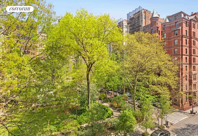 a view of a lake with houses