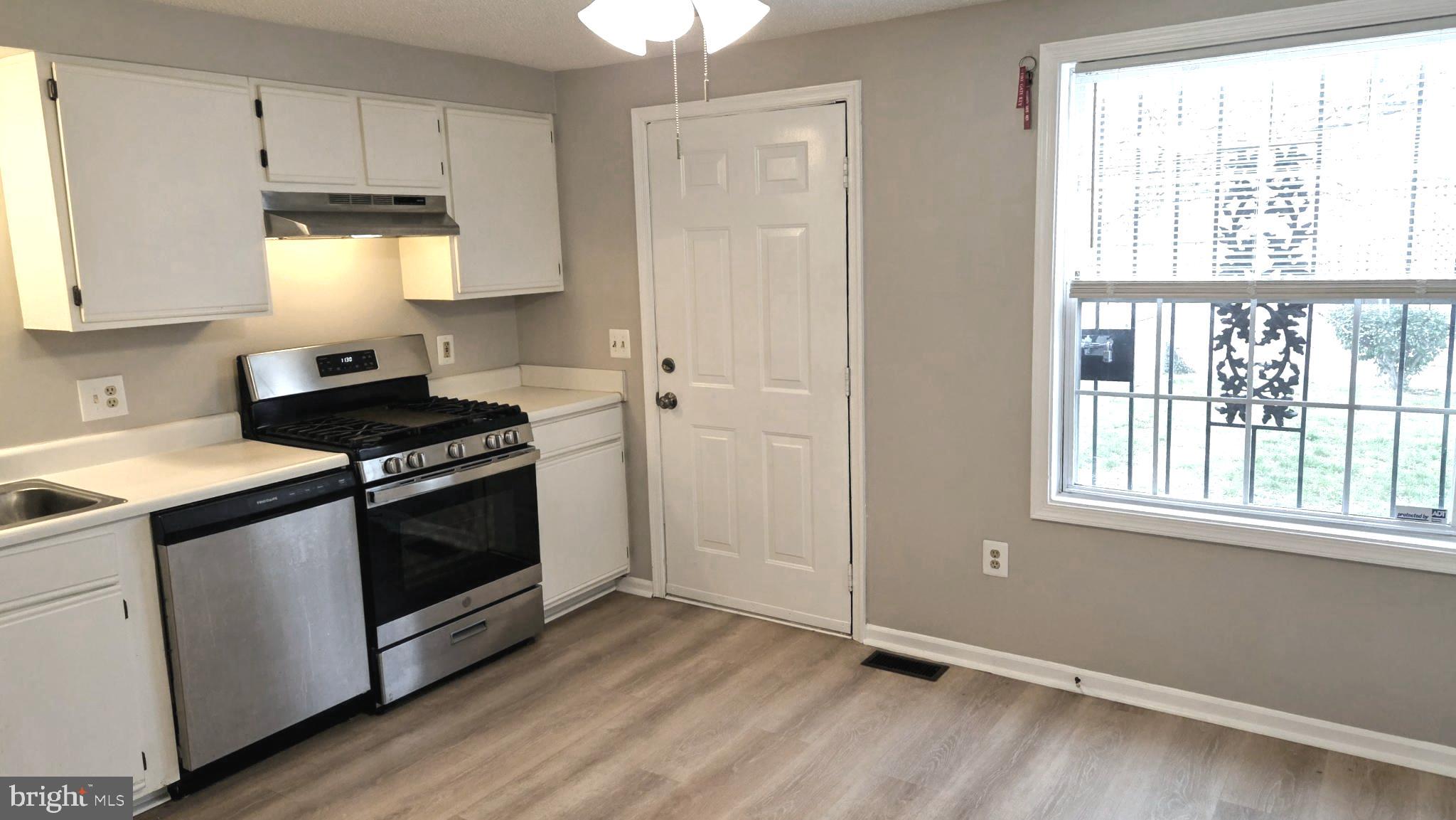1226 East Chase Street Baltimore, MD 21202 - Photo 7 of 41 Bright and inviting kitchen space.