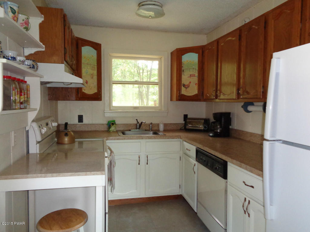 112 Mountain View Road Newfoundland, PA 18445 - Photo 23 of 35