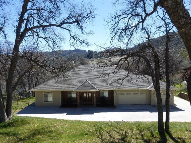 30566 Fox Ridge Court Tehachapi, CA 93561 - Photo 1 of 41 Gallery Image 1