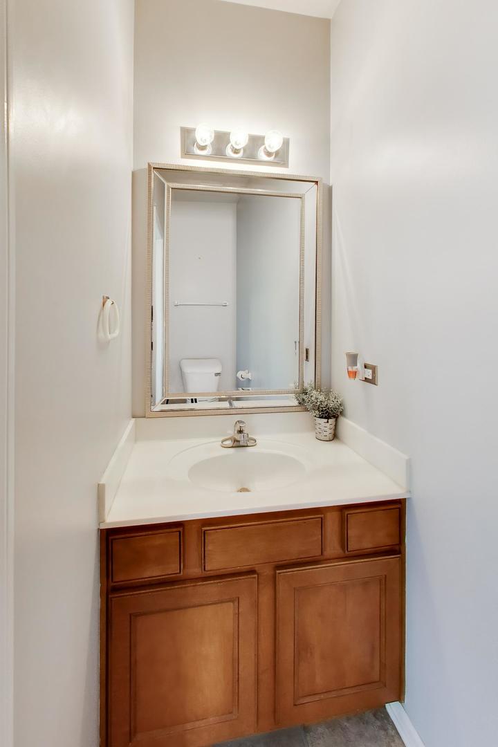 3003 Roxbury Court Joliet, IL 60544 - Photo 11 of 39