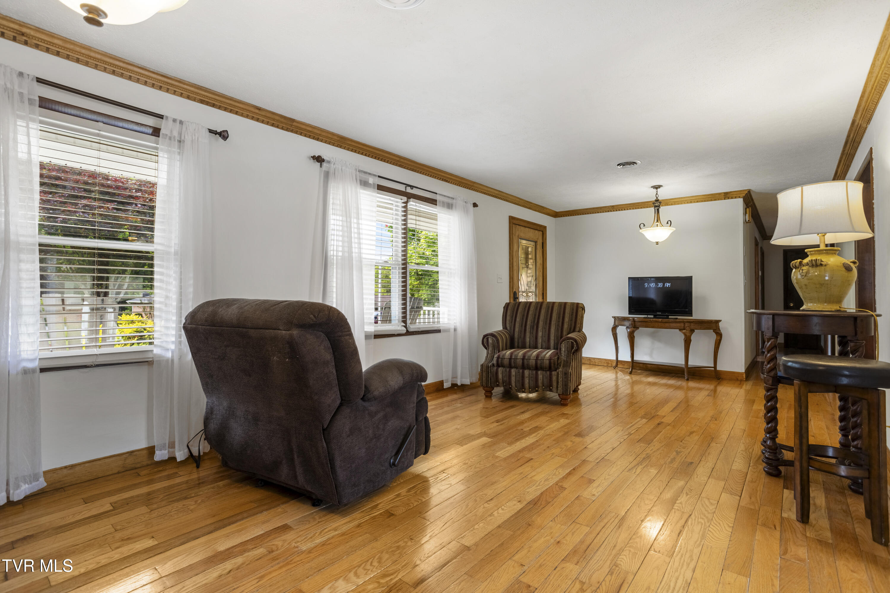 104 Ridgemont Street Bristol, TN 37620 - Photo 9 of 60 177A3840-HDR
