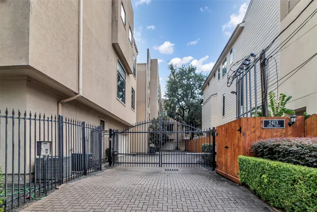 $499,000 | 2413 Ralph Street, Unit 2, Houston, TX 77006