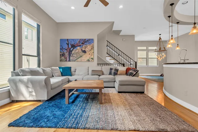 $499,000 | 2413 Ralph Street, Unit 2, Houston, TX 77006