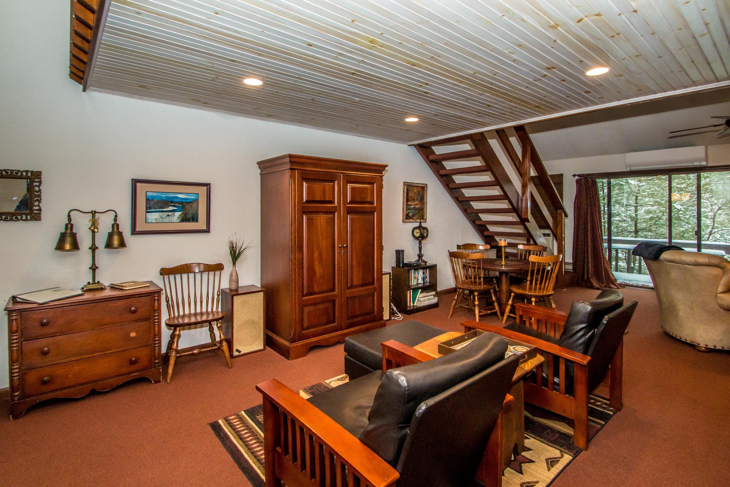 106 Stonehurst Manor Road, Unit 7B Conway, NH 03860 - Photo 6 of 40
