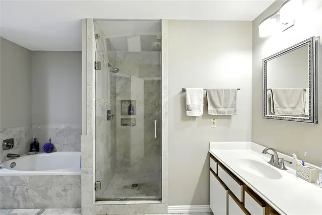 $274,000 | 1723 Oak Valley Drive, Kemah, TX 77565