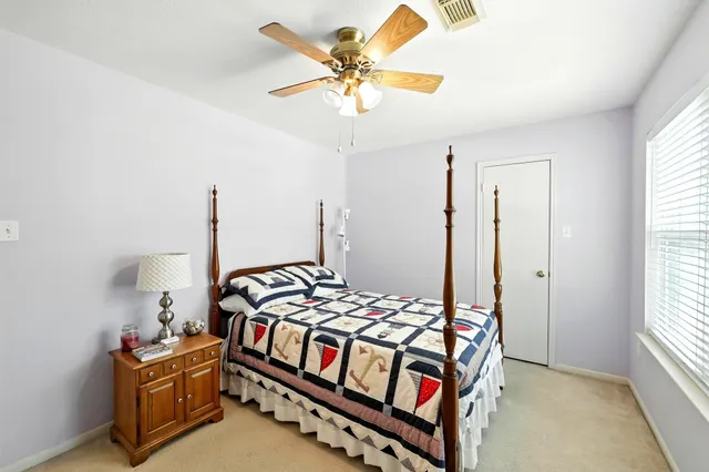 $274,000 | 1723 Oak Valley Drive, Kemah, TX 77565