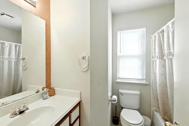 $274,000 | 1723 Oak Valley Drive, Kemah, TX 77565