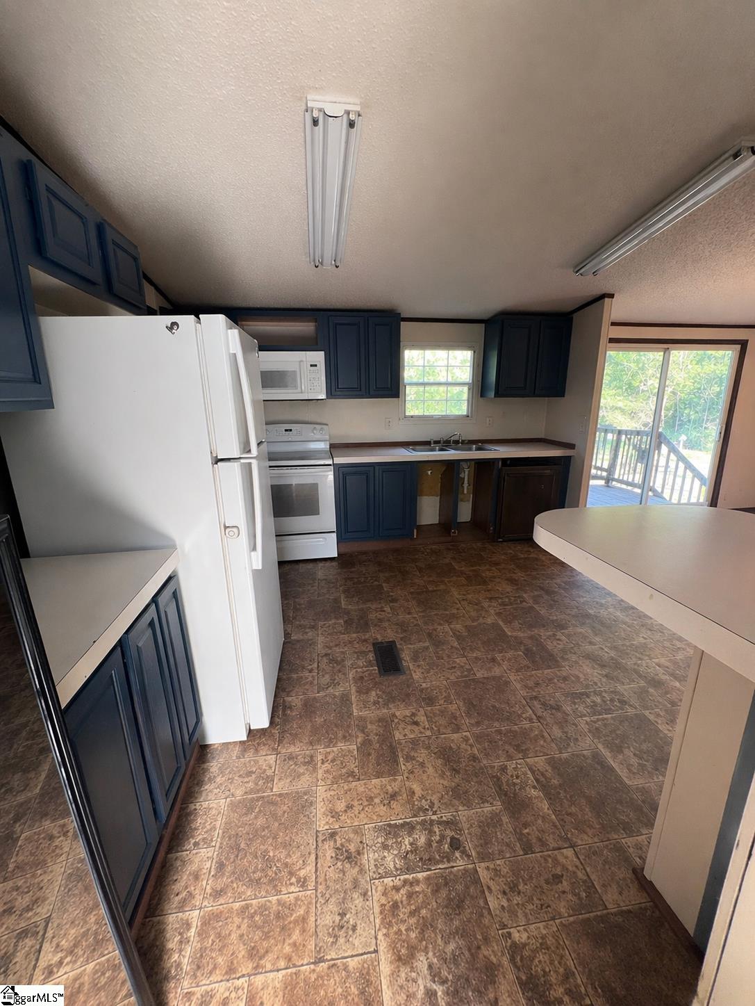 221 Welborn Road Pickens, SC 29671 - Photo 6 of 18