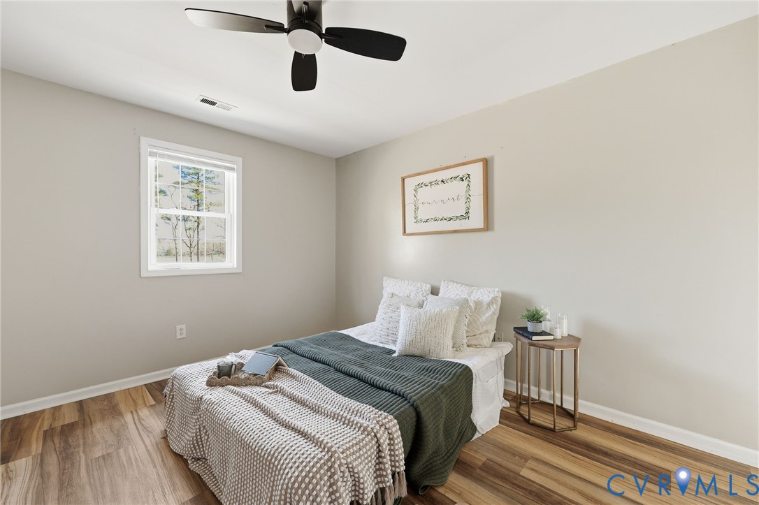 4946 Midway Road Church Road, VA 23833 - Photo 15 of 20 Primary bedroom with its own full bathroom