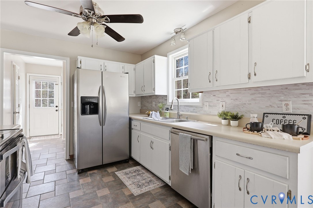 4946 Midway Road Church Road, VA 23833 - Photo 9 of 20