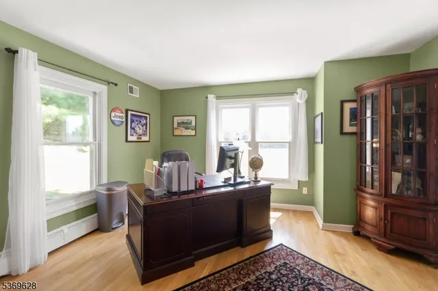 $1,684,000 | 11 Beavers Road, Califon, NJ 07830