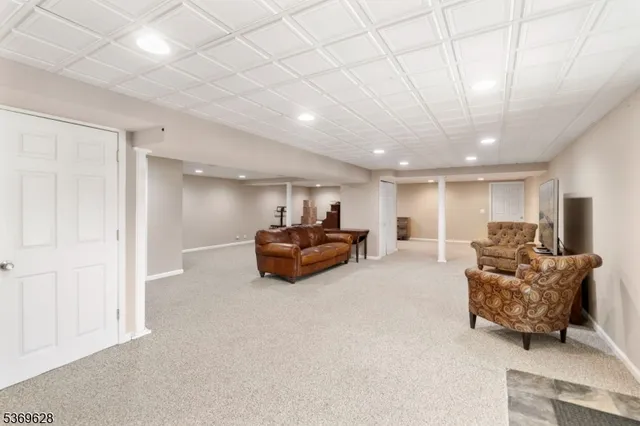 $1,684,000 | 11 Beavers Road, Califon, NJ 07830