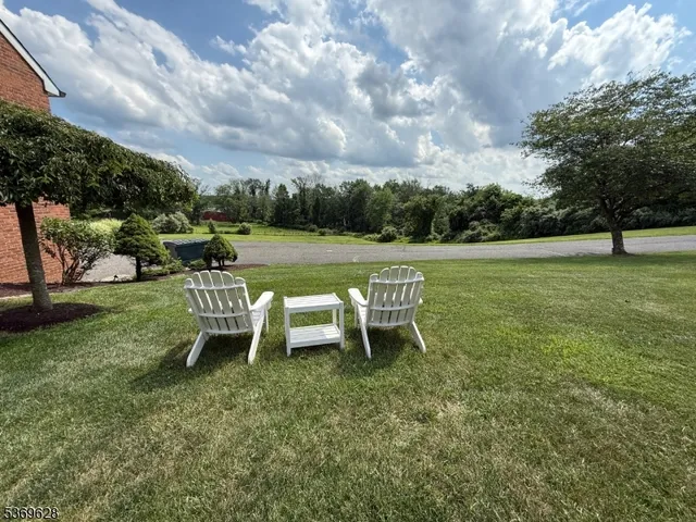 $1,684,000 | 11 Beavers Road, Califon, NJ 07830