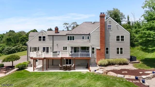 $1,684,000 | 11 Beavers Road, Califon, NJ 07830