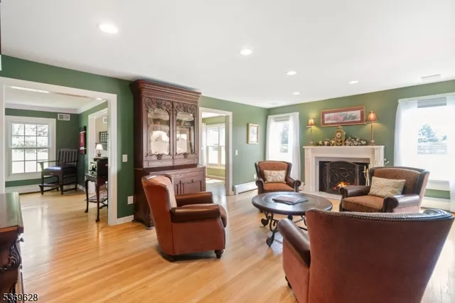 $1,684,000 | 11 Beavers Road, Califon, NJ 07830