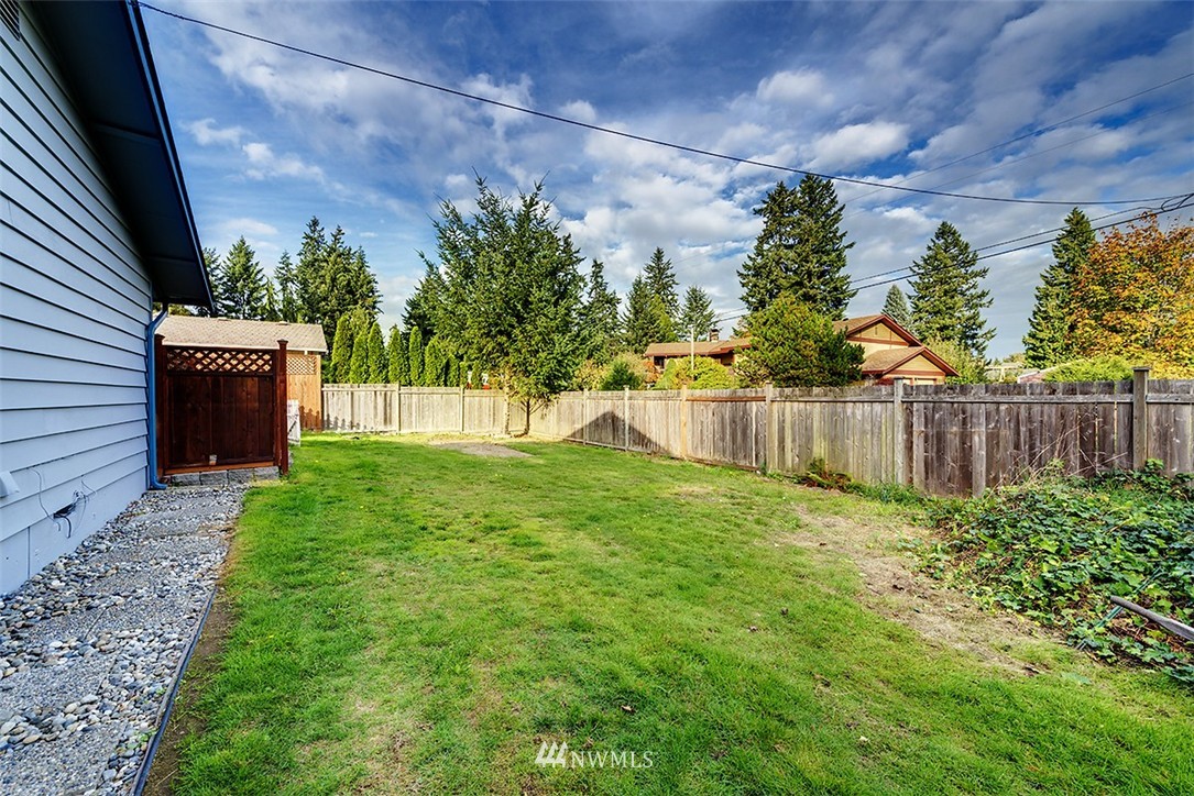 5607 147th Street Southwest Edmonds, WA 98026 - Photo 16 of 17 Gallery Image 16