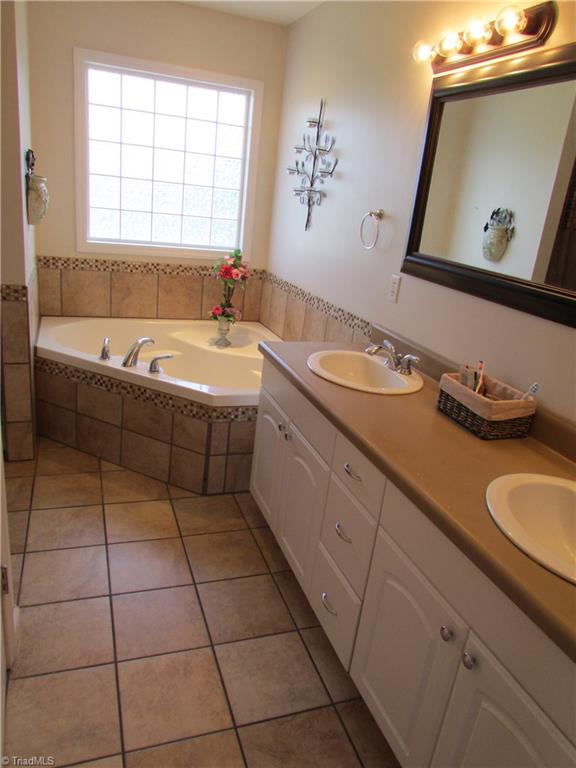 1576 Easley Road Walnut Cove, NC 27052 - Photo 25 of 30 Gallery Image 25