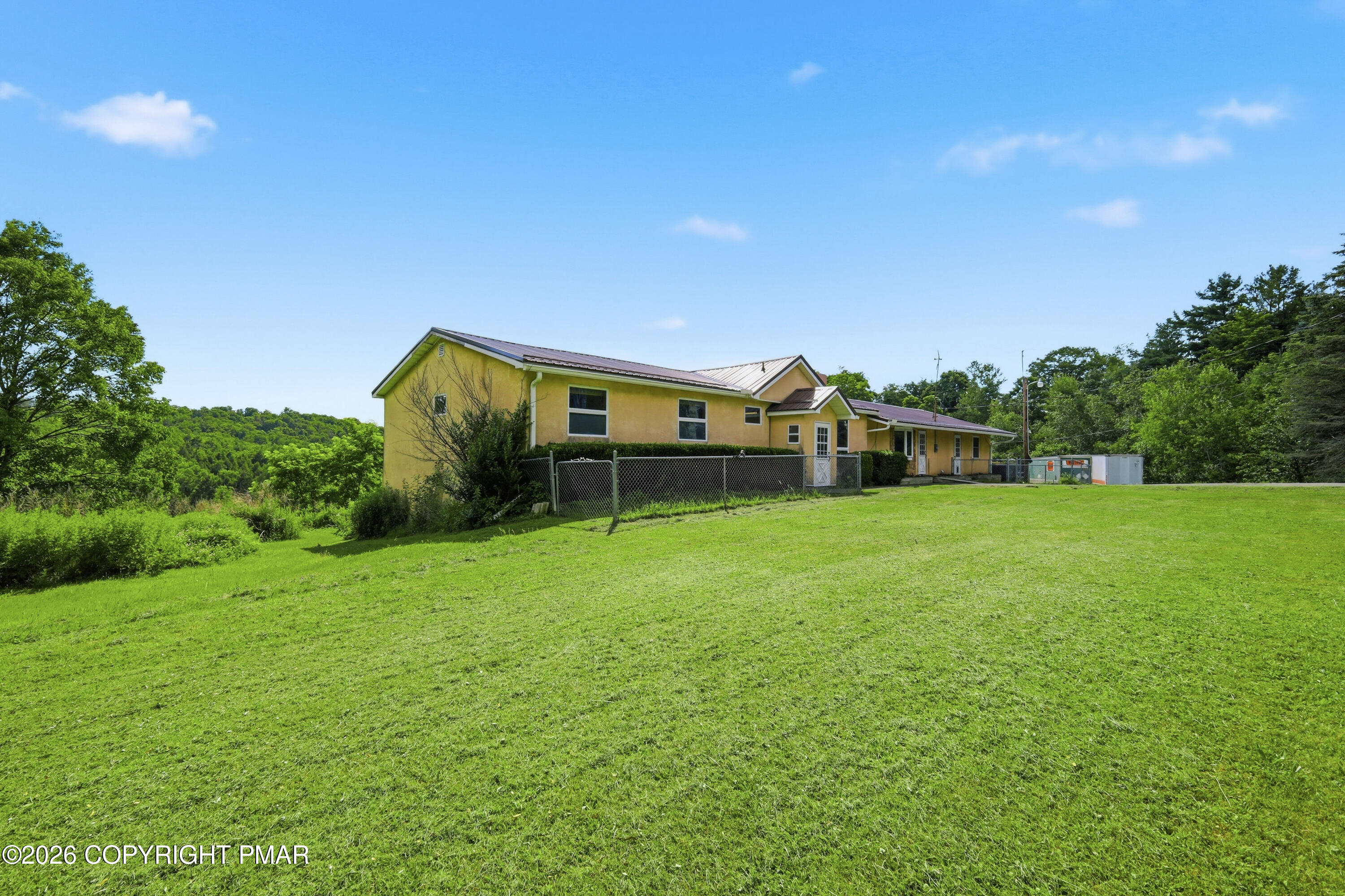 1560 Reservoir Road Moscow, PA 18444 - Photo 2 of 59 Photo-5 (7)
