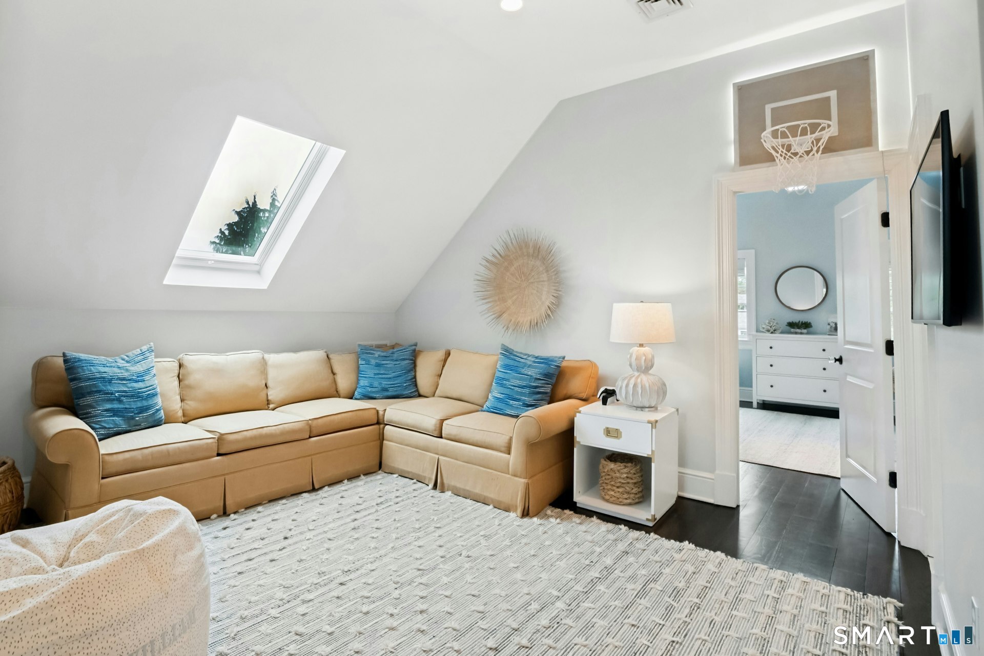 58 Rogers Road Stamford, CT 06902 - Photo 28 of 38