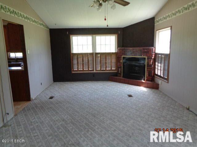 16162 East Lynchburg Road Mount Vernon, IL 62864 - Photo 3 of 10