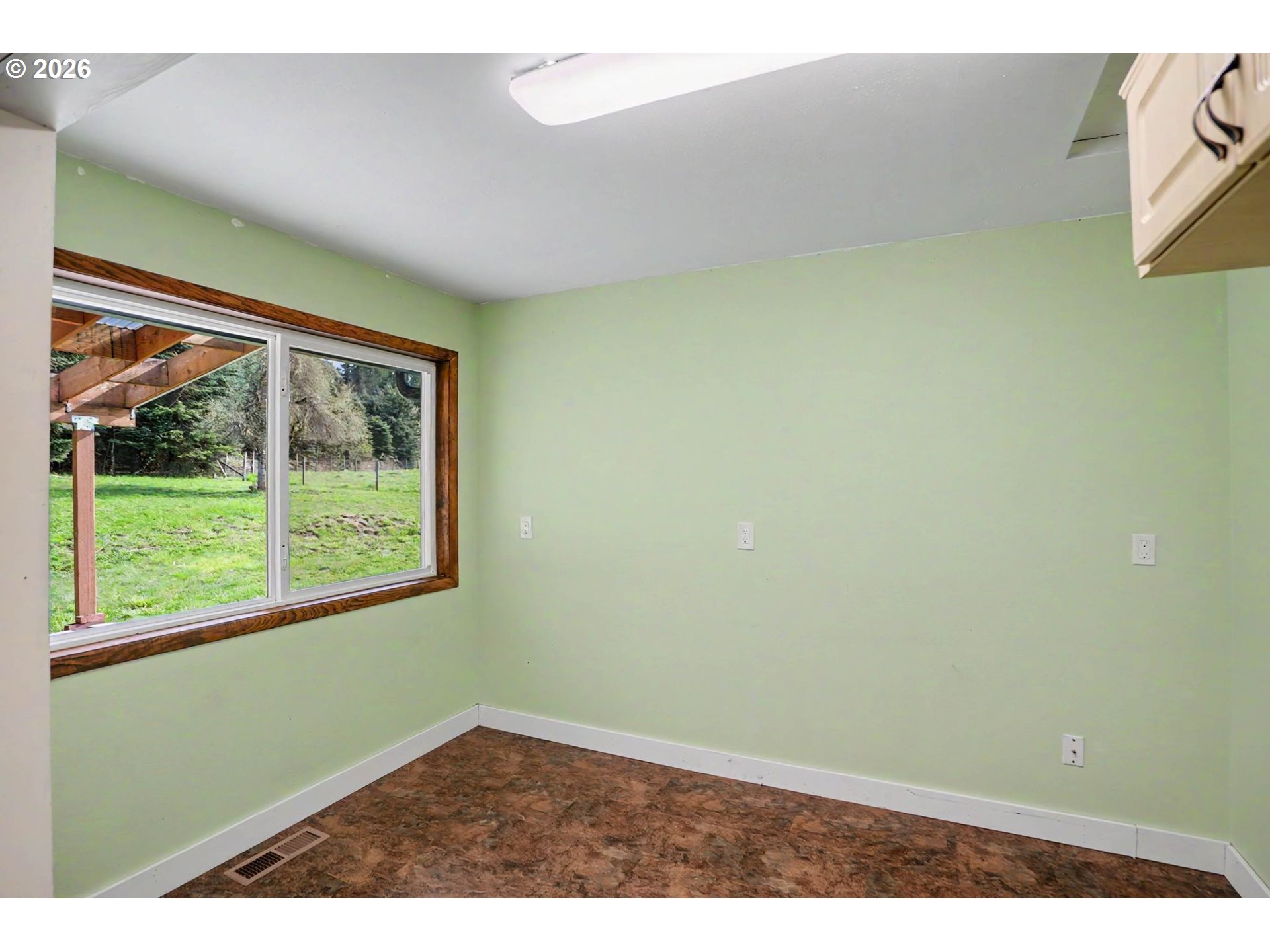 11072 South Bremer Road Canby, OR 97013 - Photo 15 of 44 a view of empty room with window