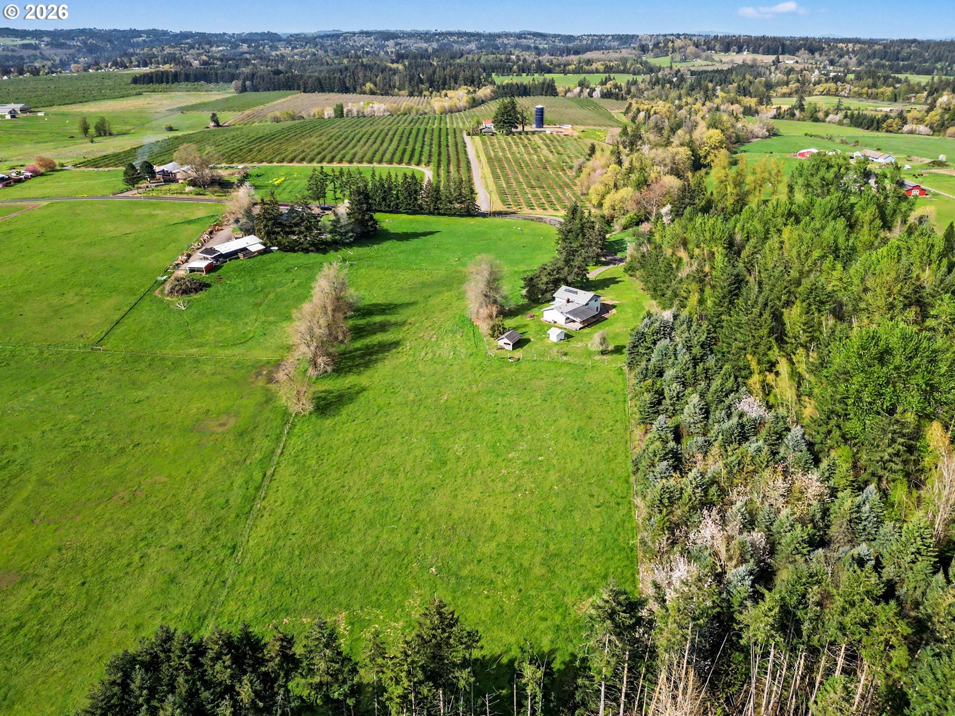 11072 South Bremer Road Canby, OR 97013 - Photo 44 of 44 a view of a lake with green field