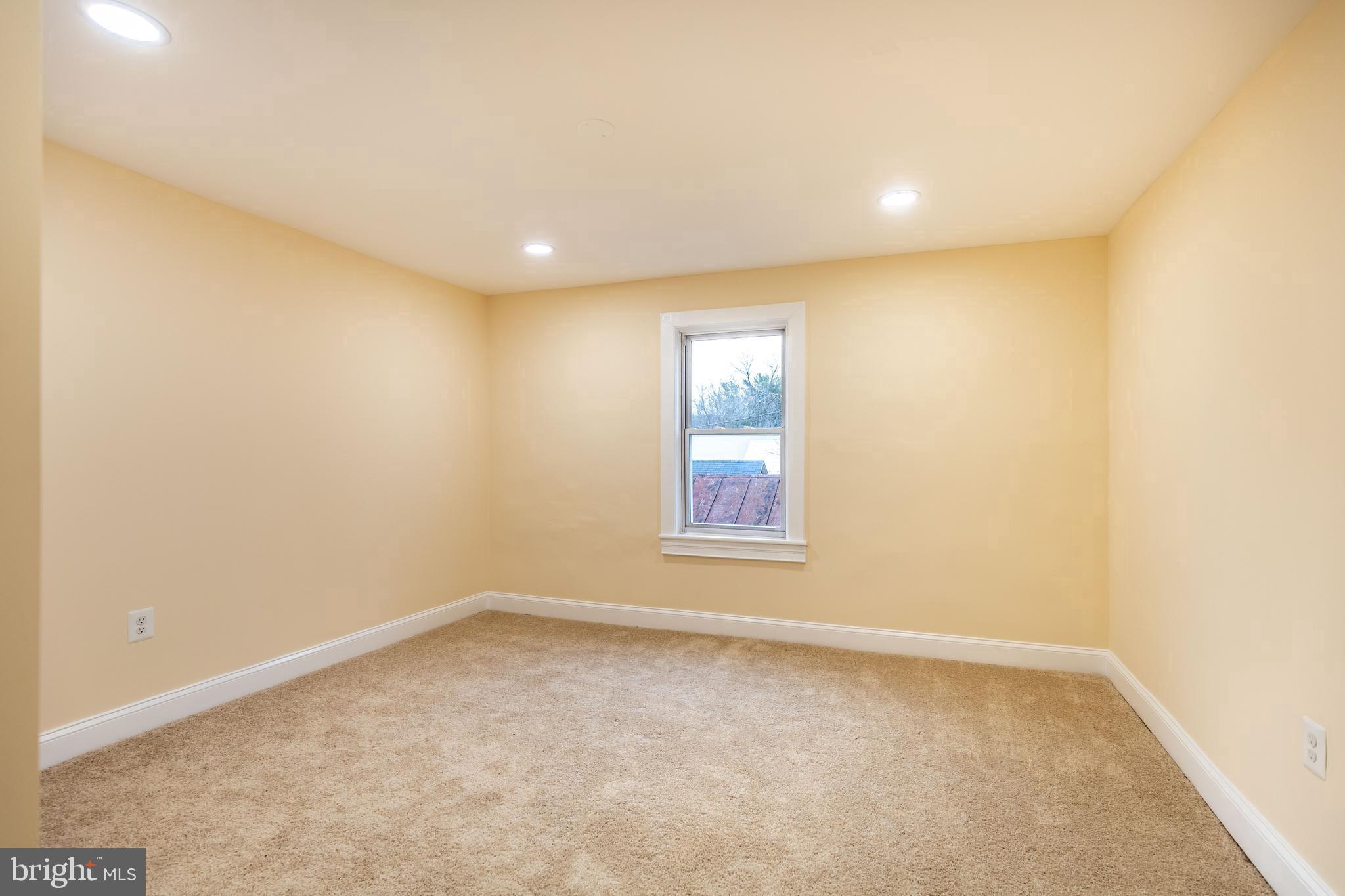 9 Cumberland Street Clear Spring, MD 21722 - Photo 13 of 19