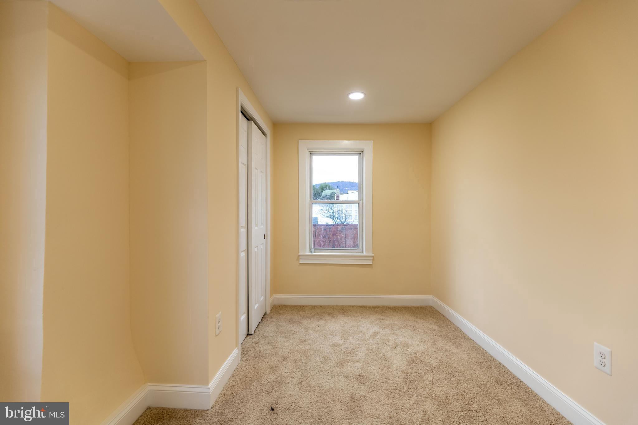 9 Cumberland Street Clear Spring, MD 21722 - Photo 15 of 19