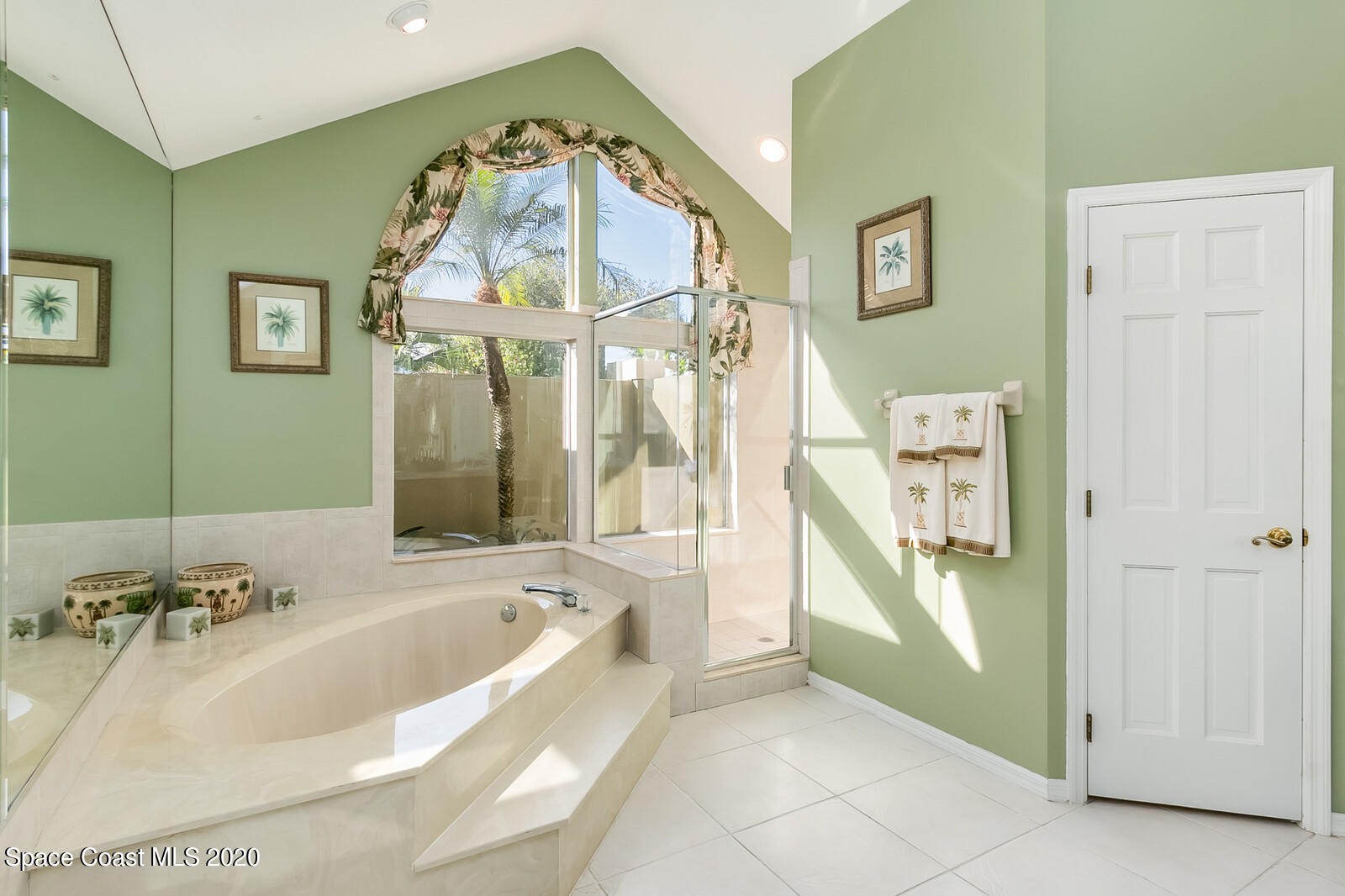 723 Spring Lake Drive Melbourne, FL 32940 - Photo 23 of 43 25_723SpringLake212_mls