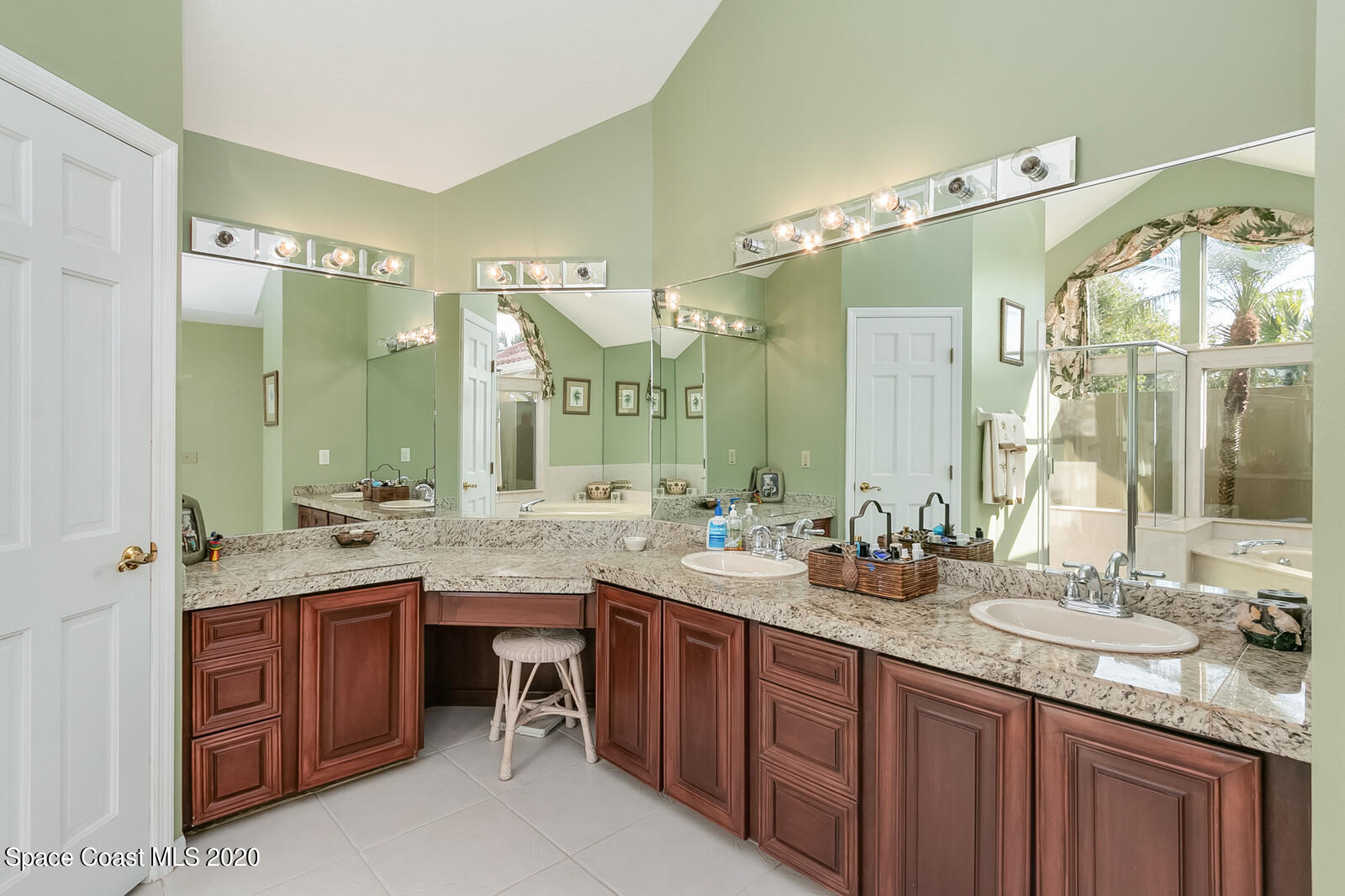 723 Spring Lake Drive Melbourne, FL 32940 - Photo 24 of 43 26_723SpringLake213_mls