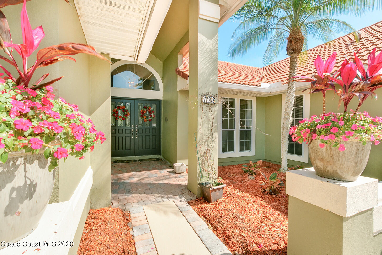 723 Spring Lake Drive Melbourne, FL 32940 - Photo 4 of 43 06_723SpringLake105_mls