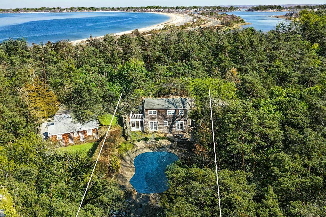 3752 Noyack Road Sag Harbor, NY 11963 - Photo 14 of 16 Gallery Image 14