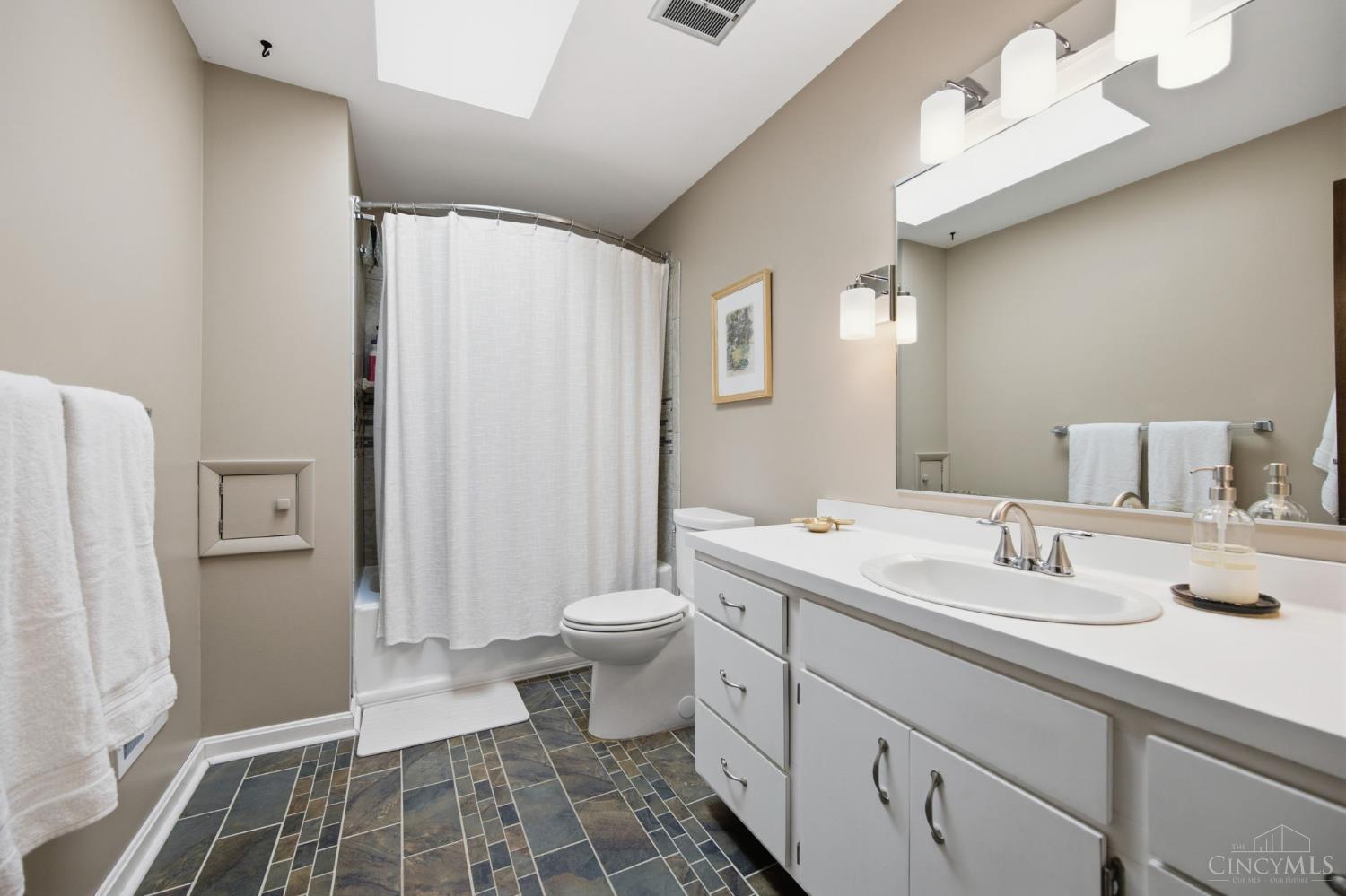 10331 Fields Ertel Road Loveland, OH 45140 - Photo 17 of 39