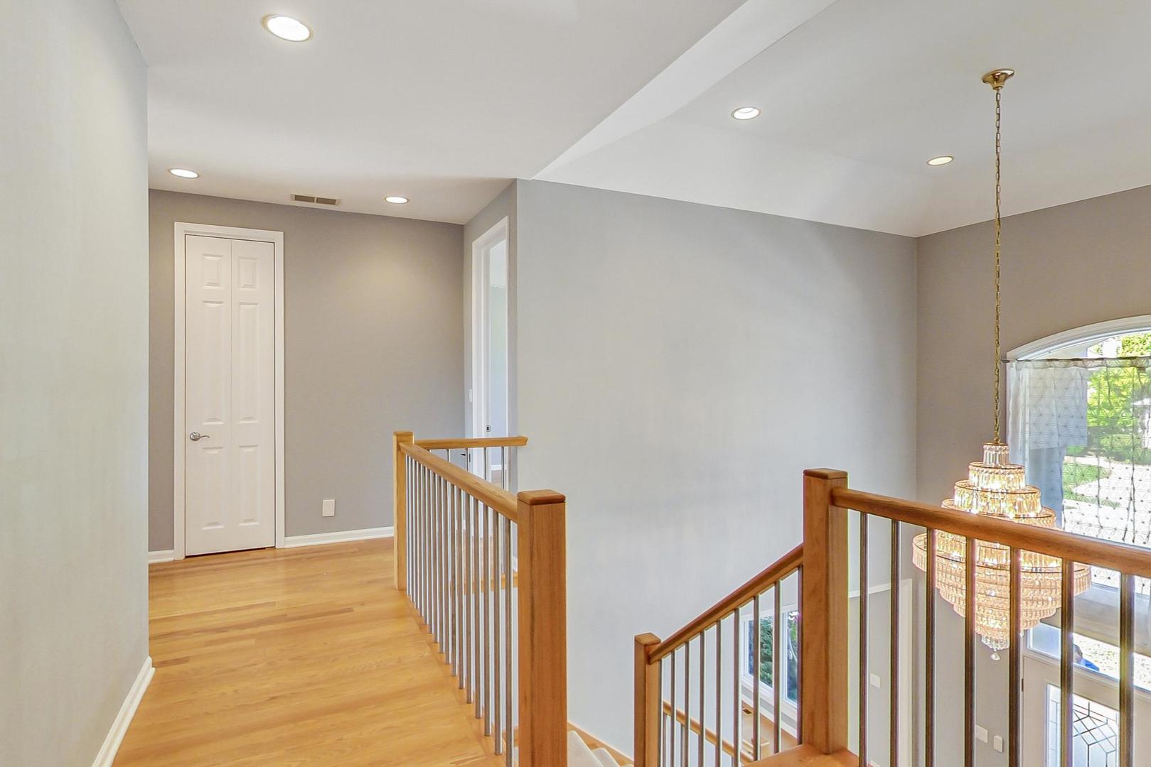36 Riverside Drive Deerfield, IL 60015 - Photo 23 of 42 a view of hallway with stairs