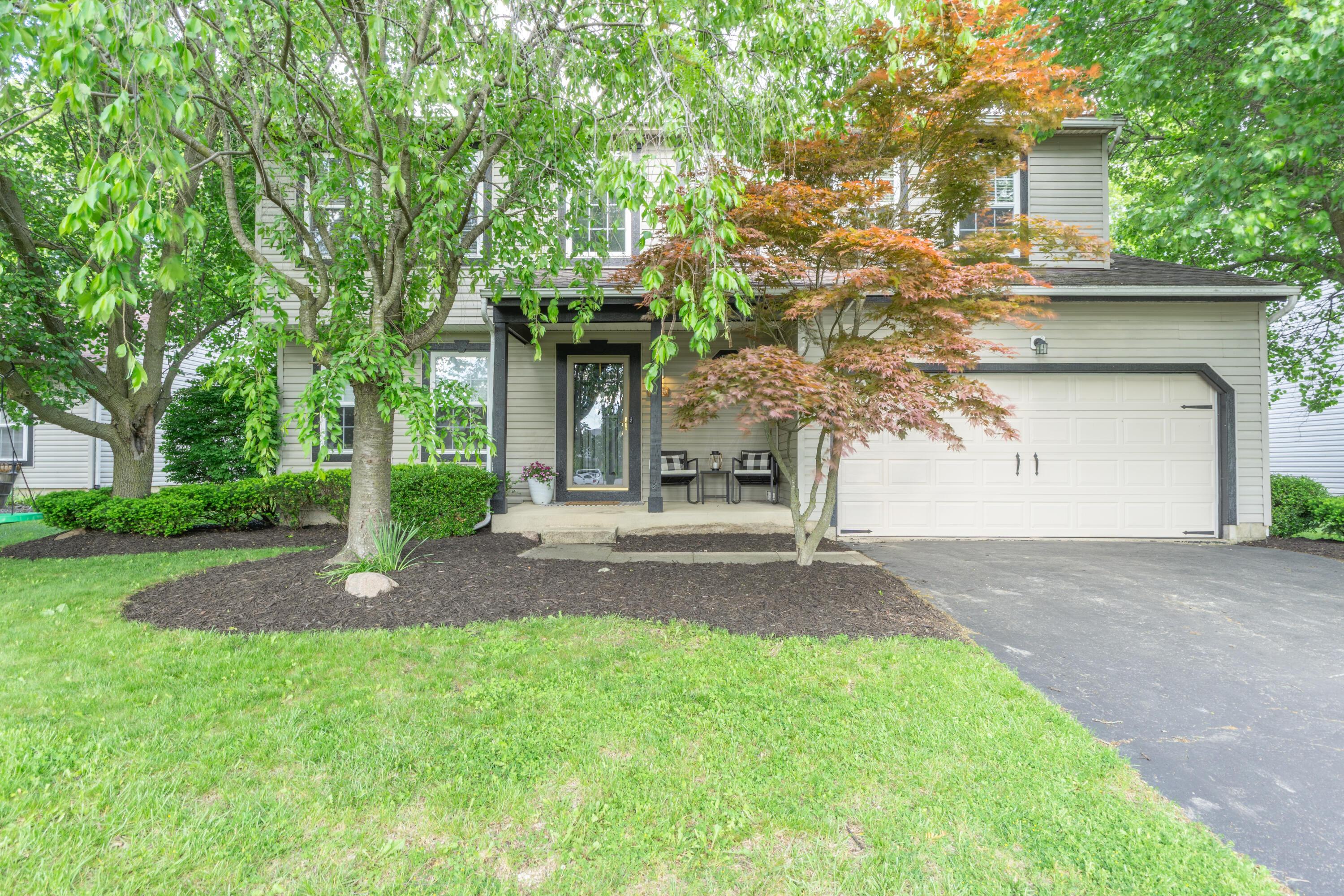 160 Kettering Bend Delaware, OH 43015 - Photo 2 of 49 Welcome to 160 Kettering Bend in Delaware, Ohio!