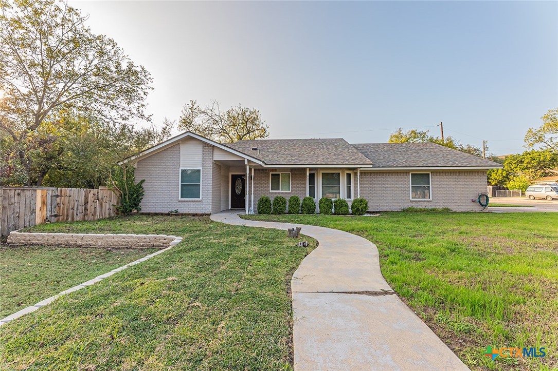 1102 End O Trail Harker Heights, TX 76548 - Photo 1 of 38 a view of a yard in front view of a house
