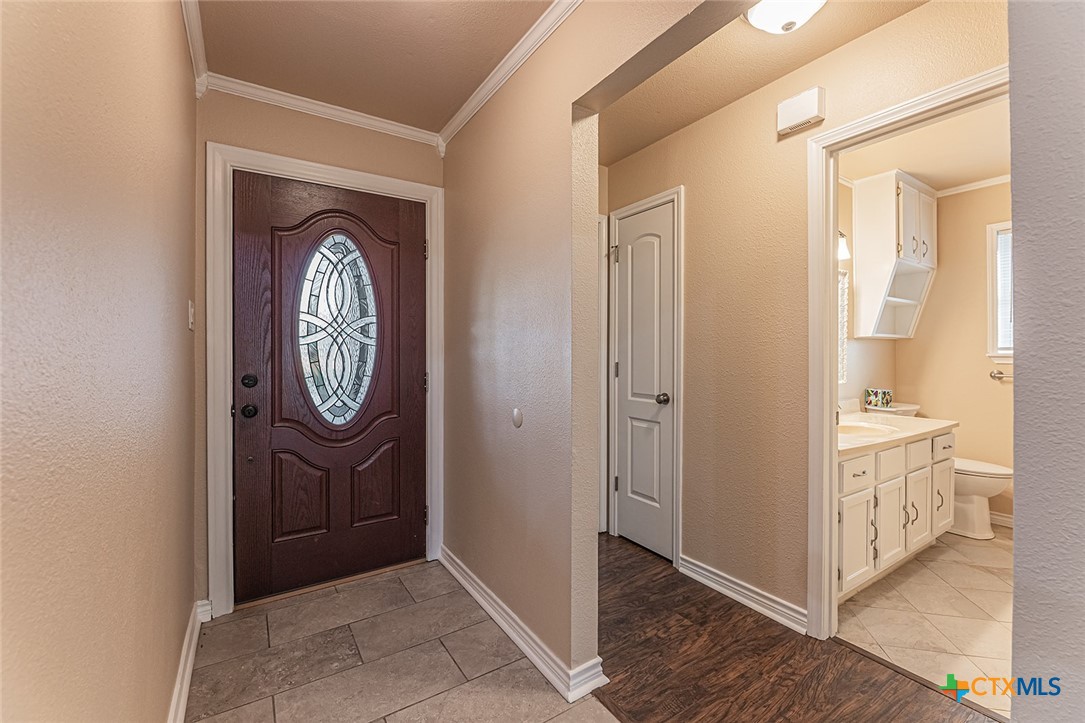1102 End O Trail Harker Heights, TX 76548 - Photo 3 of 38 a view of a hallway with elevator